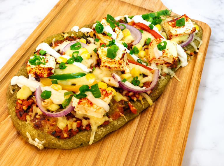 Palak Paneer Naanizza